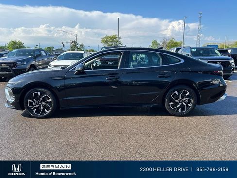 Used 2025 Hyundai Sonata SEL FWD image 4