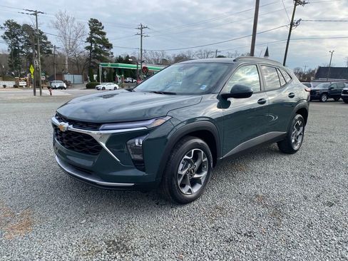 New 2026 Chevrolet Trax LT image 7