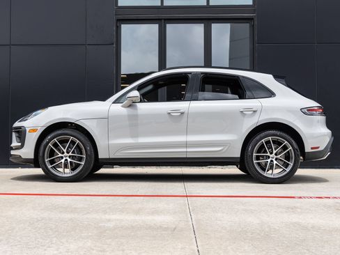 New 2026 Porsche Macan AWD/4WD image 2