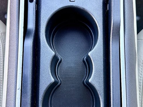 Used 2013 Lincoln MKZ AWD image 25