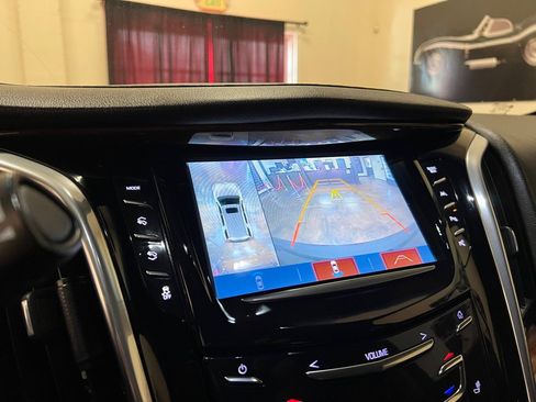 Used 2018 Cadillac Escalade Luxury RWD image 34