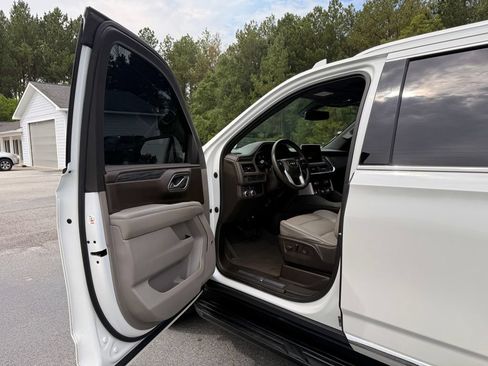 Used 2022 GMC Yukon SLT AWD/4WD image 11