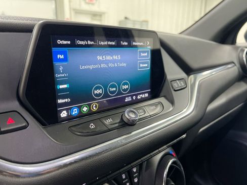 Used 2020 Chevrolet Blazer LT AWD/4WD image 9