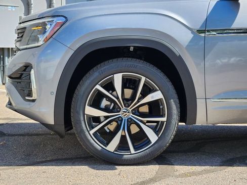 New 2026 Volkswagen Atlas Cross Sport SEL Premium R-Line AWD/4WD image 8