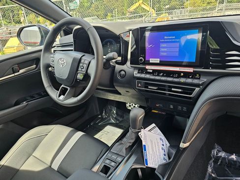 New 2026 Toyota Camry SE AWD/4WD image 11
