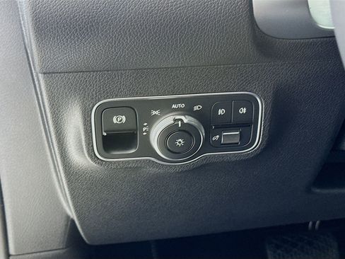 New 2026 Mercedes-Benz GLB 250 image 11