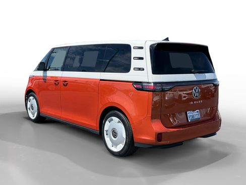 Certified 2025 Volkswagen ID. Buzz 1st Edition AWD/4WD image 3