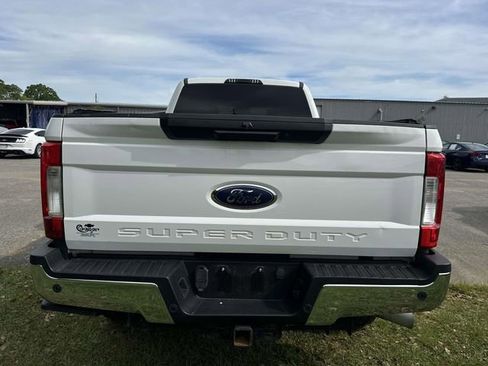 Used 2017 Ford F250 XLT w/ XLT Value Package image 12