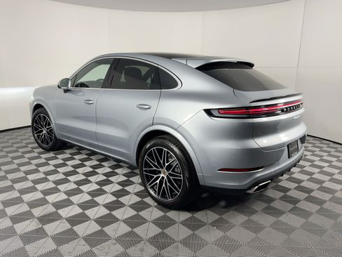 Certified 2026 Porsche Cayenne Coupe AWD/4WD image 3