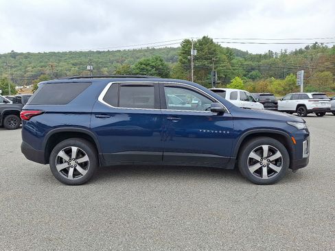 Used 2023 Chevrolet Traverse LT w/ LT Premium Package image 12