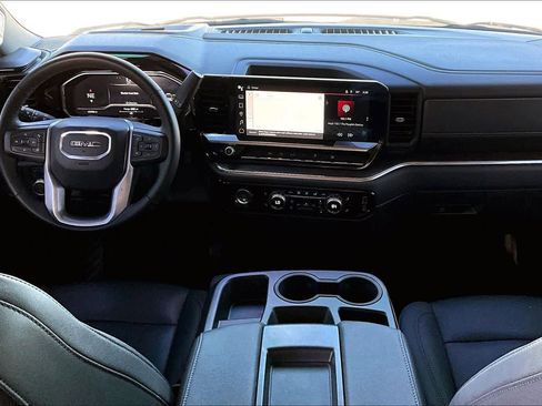 Used 2024 GMC Sierra 1500 SLT image 16