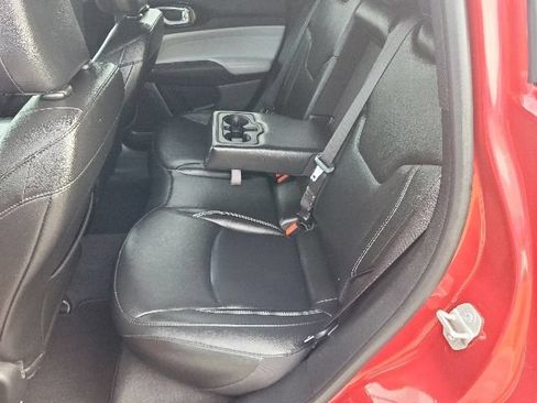 Used 2025 Jeep Compass Limited AWD/4WD image 21