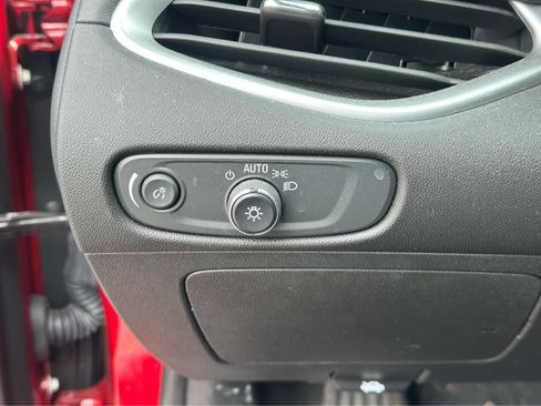 Used 2023 Chevrolet Malibu LT image 17