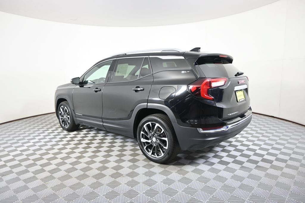 Used 2024 GMC Terrain SLT w/ LPO, Floor Liner Package AWD/4WD image 4