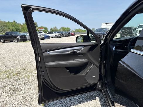 Used 2024 Cadillac XT6 Luxury w/ LPO, Floor Liner Package AWD/4WD image 14
