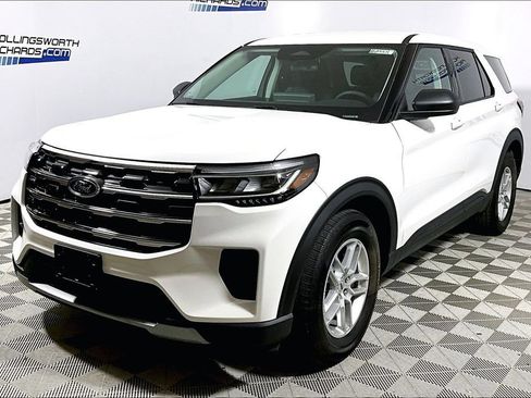 New 2026 Ford Explorer Active RWD image 1