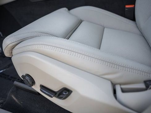 New 2026 Volvo XC90 B6 Ultra w/ Protection Package Premier image 36