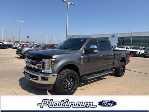 Used 2019 Ford F250 XLT w/ XLT Premium Package image 1