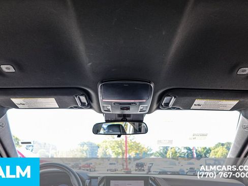 Used 2025 Toyota Camry SE image 60