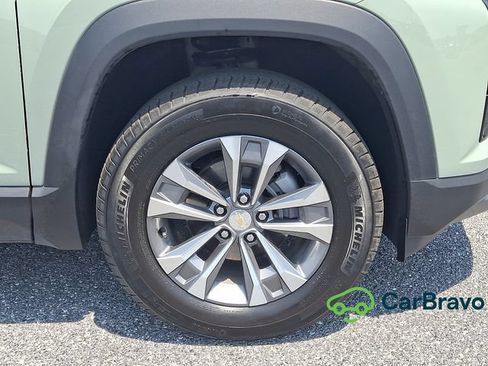 Used 2025 Chevrolet Equinox LT w/ Convenience Package II AWD/4WD image 8