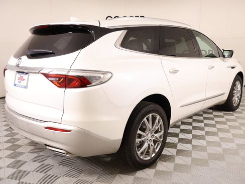Used 2022 Buick Enclave Premium w/ Experience Buick Package image 24