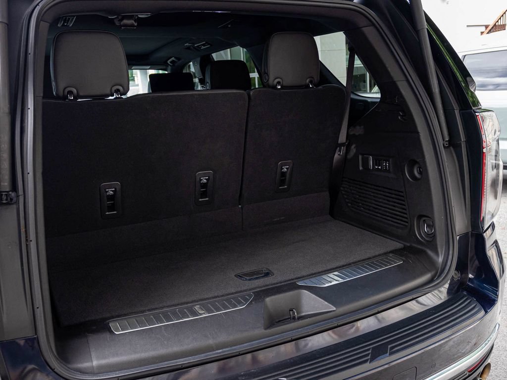 Used 2023 Chevrolet Tahoe High Country RWD image 34