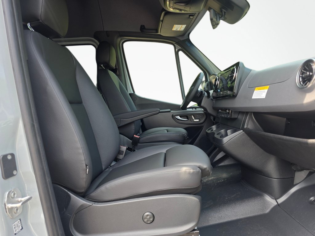 New 2026 Mercedes-Benz Sprinter 2500 image 26