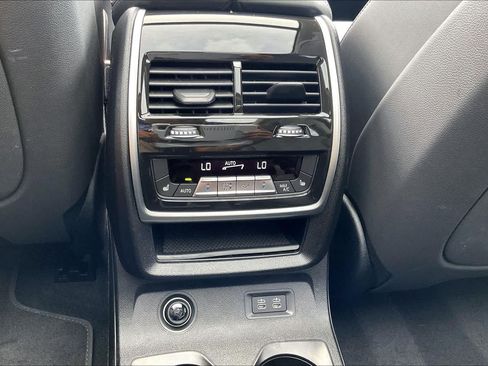 Certified 2026 BMW X7 xDrive40i AWD/4WD image 38