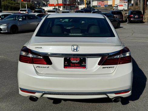 Used 2017 Honda Accord Sport image 6