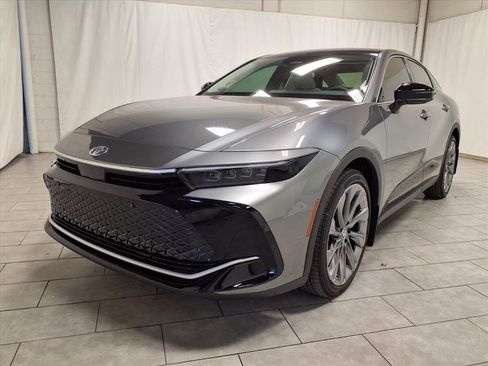 New 2026 Toyota Crown Limited image 3