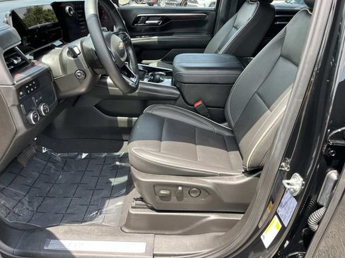 Used 2025 Chevrolet Tahoe Premier RWD image 27