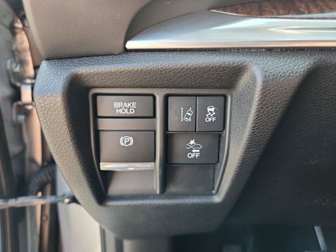 Used 2017 Acura MDX SH-AWD image 19