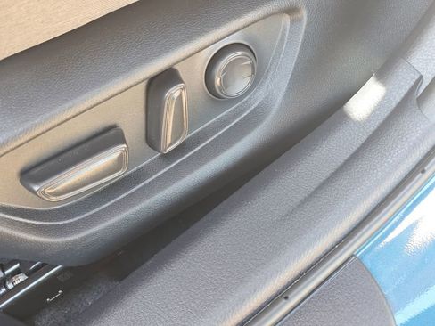 Used 2025 Toyota Camry LE w/ Convenience Package image 16