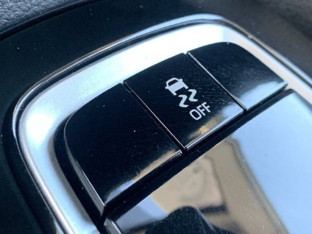 Used 2026 Toyota Corolla LE FWD image 28