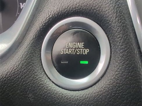 Certified 2021 Chevrolet Traverse LT image 16