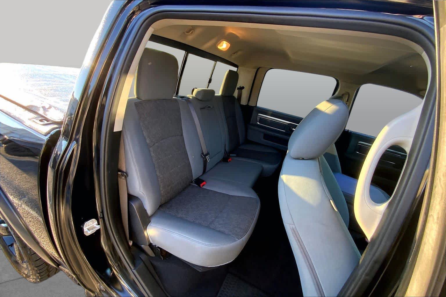 Used 2019 RAM 1500 Warlock w/ Electronics Group RWD image 17