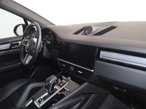 Used 2022 Porsche Cayenne Platinum Edition w/ Premium Package Plus AWD/4WD image 49