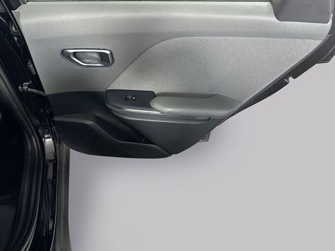 Used 2025 Kia K4 EX image 28