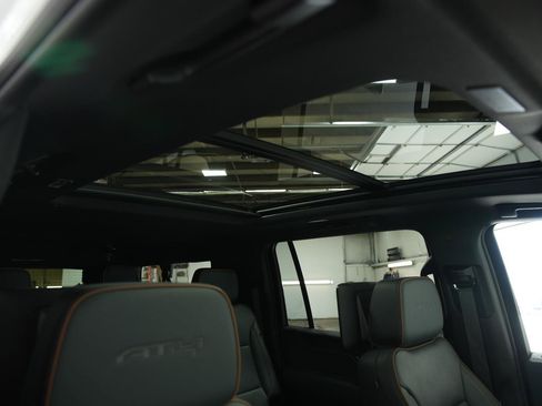New 2026 GMC Yukon XL AT4 w/ AT4 Premium Plus Package AWD/4WD image 22