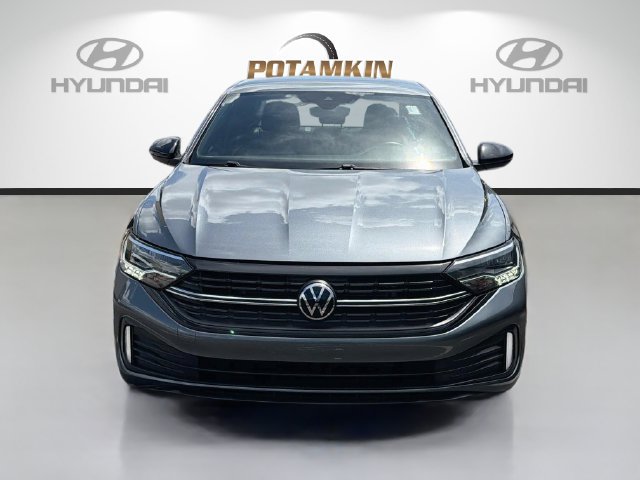 Used 2024 Volkswagen Jetta Sport FWD image 2