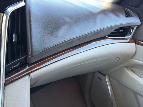 Used 2015 Cadillac Escalade ESV Luxury RWD image 23
