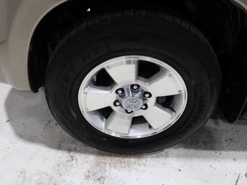 Used 2008 Toyota 4Runner SR5 w/ SR5 Extra Value Pkg 1 RWD image 9