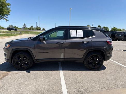 Used 2021 Jeep Compass Latitude AWD/4WD image 6