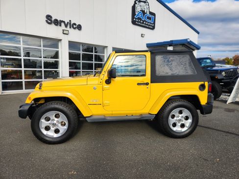 Used 2015 Jeep Wrangler Sahara w/ Connectivity Group image 8