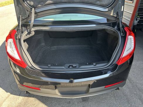 Used 2013 Lincoln MKS AWD image 30