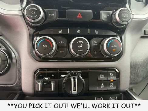 Used 2022 RAM 1500 Big Horn AWD/4WD image 16