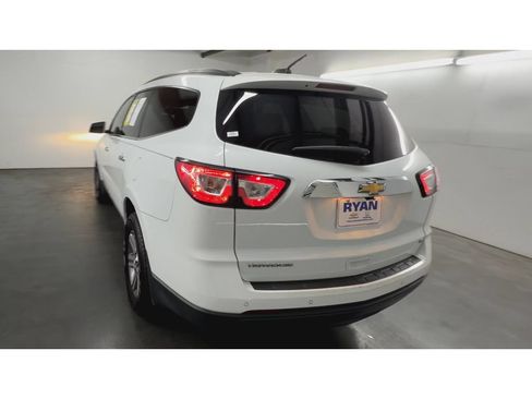 Used 2017 Chevrolet Traverse LT FWD image 7