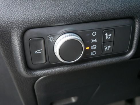 Used 2020 Ford Explorer XLT AWD/4WD image 13