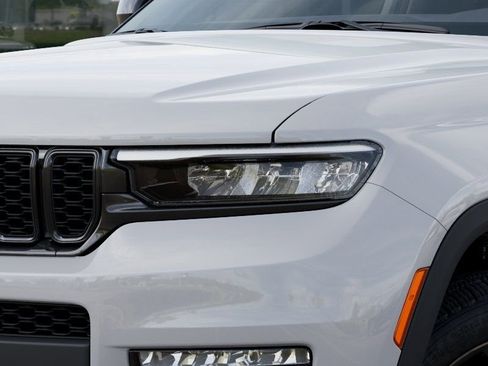 New 2025 Jeep Grand Cherokee L Limited image 10