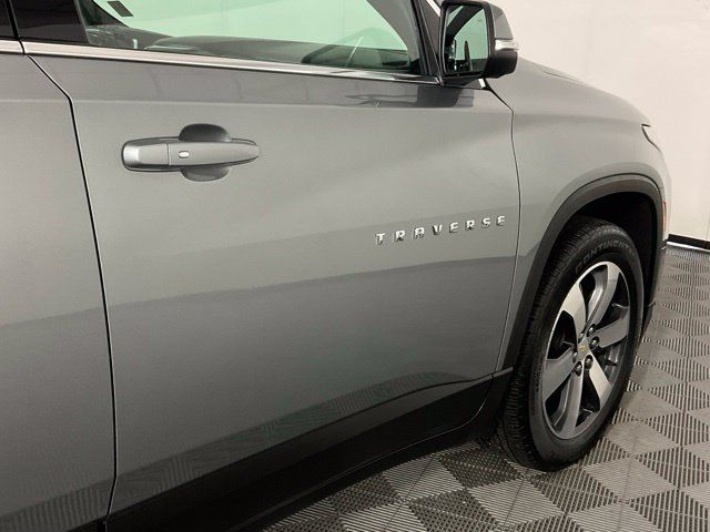 Used 2023 Chevrolet Traverse LT w/ LT Premium Package AWD/4WD image 9